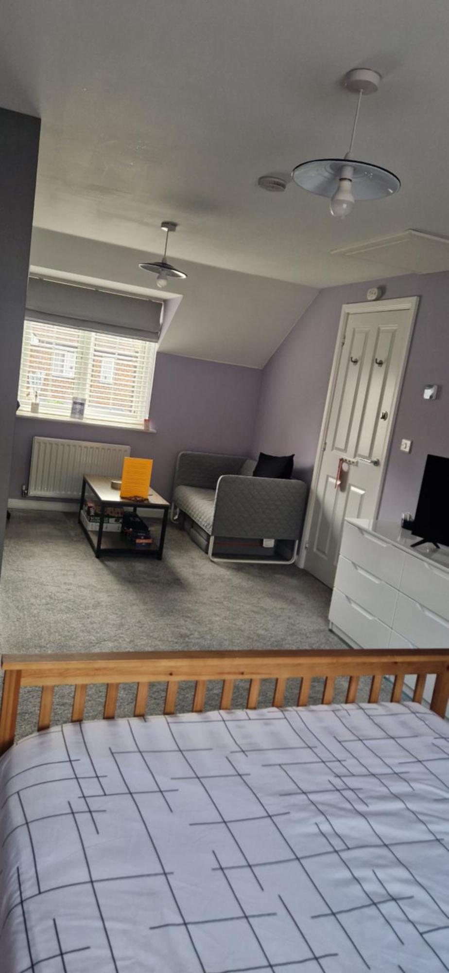 Double B&B Room In Southwater With Private Bathroom And Parking Номер фото